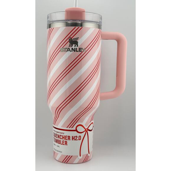 Stanley Quencher H2.0 FlowState HOLIDAY Tumbler 40oz, STRAWBERRY TWIST - Picture 1 of 5